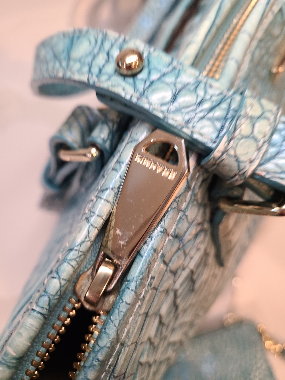 Brahmin Mineral Blue Medium Asher Tote With Matching Daisy Wristlet - Picture 10 of 12